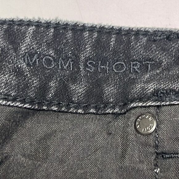 American Eagle Black Destroyed Distressed Whisker Faded Mom Shorts - Size 10 - Picture 12 of 16